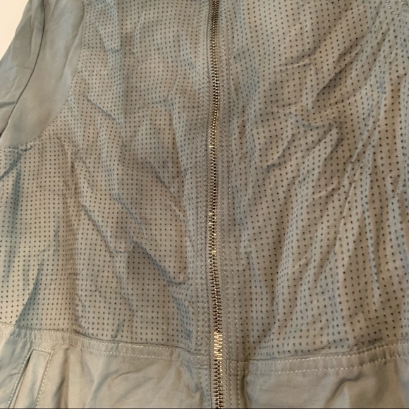 Alia | Zip Up Light Jacket - Picture 5 of 13